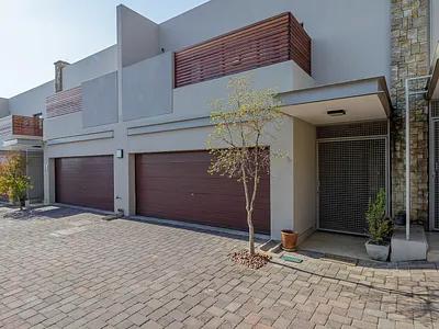 3 Bedroom Townhouse For Sale in Sandton - LoJL.webp