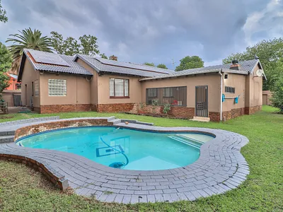 4 Bedroom House For Sale in Randburg - ql4j.webp