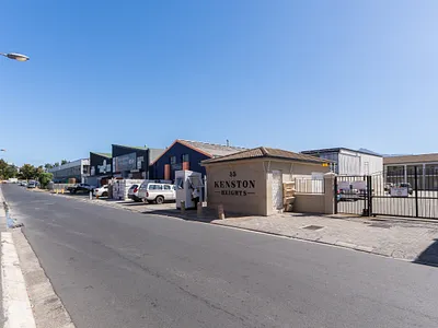 3 Bedroom Apartment For Sale in Cape Town - 11RF.webp