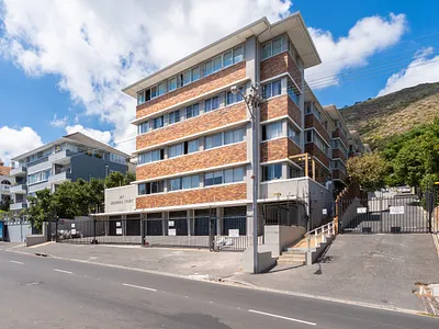 3 Bedroom Apartment For Sale in Cape Town - OYNT.webp