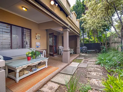 3 Bedroom Townhouse For Sale in Sandton - IHlH.webp