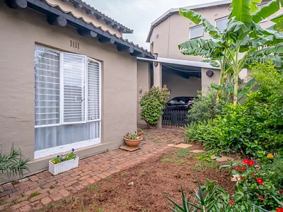 3 Bedroom Townhouse For Sale in Roodepoort - JT9j.webp
