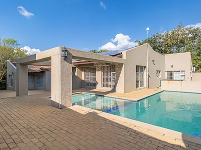 4 Bedroom House For Sale in Randburg - 1k6V.webp