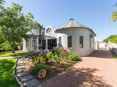 5 Bedroom House For Sale in Robertson - EQmi.webp