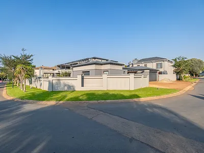 7 Bedroom House For Sale in Centurion - xTSm.webp