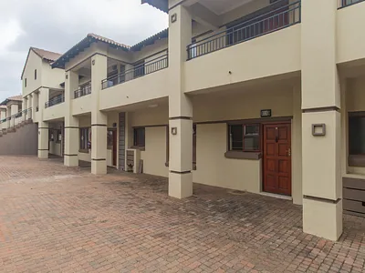 2 Bedroom Apartment For Sale in Polokwane - EmcF.webp