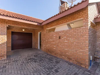 2 Bedroom Townhouse For Sale in Polokwane - uJv8.webp
