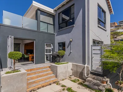 3 Bedroom House For Sale in Mossel Bay - 6iIP.webp