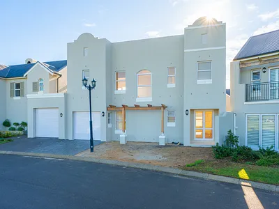 2 Bedroom Townhouse For Sale in Stellenbosch - Mgpr.webp