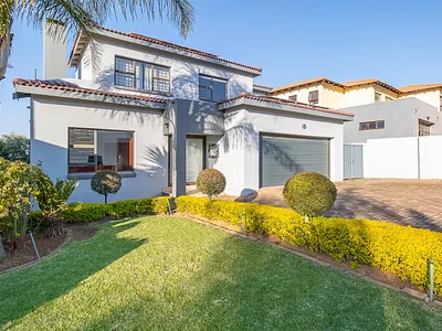 4 Bedroom House For Sale in Krugersdorp - Heyx.webp