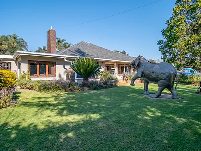 4 Bedroom House For Sale in Roodepoort - uzcc.webp