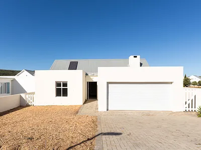 3 Bedroom Townhouse For Sale in Stilbaai West, Stilbaai - 6xPh.webp