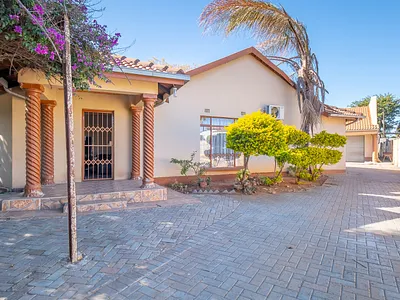 3 Bedroom House For Sale in Rustenburg - 717X.webp