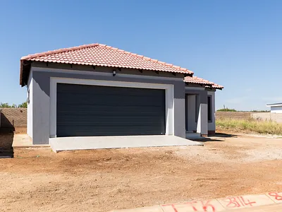 3 Bedroom House For Sale in Bendor, Polokwane - dotI.webp
