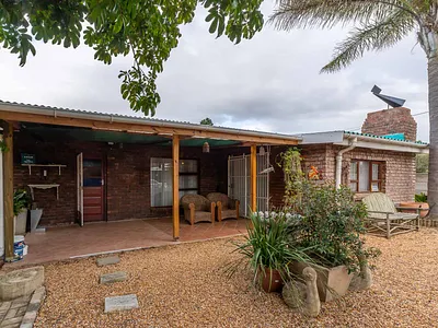 3 Bedroom House For Sale in Riversdale - img