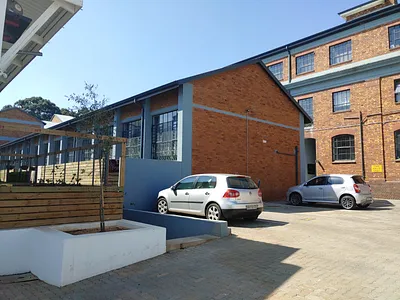1 Bedroom Apartment To Rent in Johannesburg - MZZe.webp