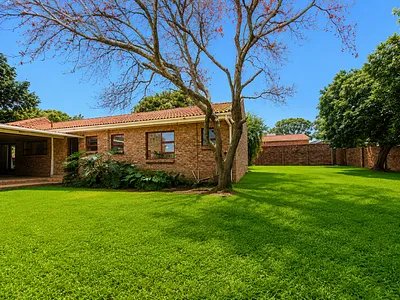 4 Bedroom House For Sale in Humansdorp - img