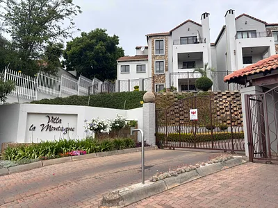 3 Bedroom Townhouse For Sale in Allen's Nek, Roodepoort - vfYz.webp