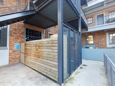 2 Bedroom Apartment For Sale in Johannesburg - EQem.webp
