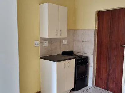1 Bedroom Apartment For Sale in Johannesburg - 6DIi.webp