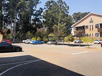 1 Bedroom Apartment For Sale in Johannesburg - ypLN.webp