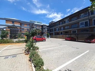 2 Bedroom Apartment For Sale in Johannesburg - 9xQe.webp