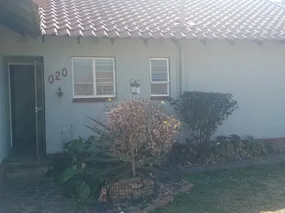 3 Bedroom House To Rent in Krugersdorp - sBEc.webp