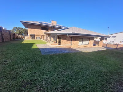 4 Bedroom House For Sale in Jeffreys Bay - rxep.webp