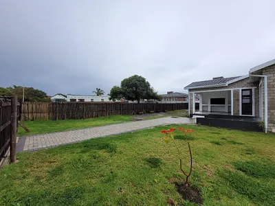 3 Bedroom House For Sale in Jeffreys Bay - nqRJ.webp