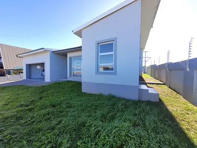 3 Bedroom House For Sale in Jeffreys Bay - img