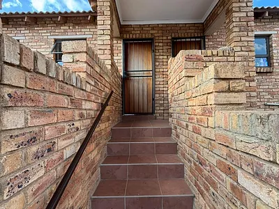 2 Bedroom Apartment To Rent in Roodepoort - XTLM.webp