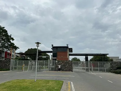 2 Bedroom Apartment For Sale in Midrand - zWd0.webp