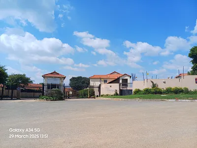 2 Bedroom Townhouse For Sale in Roodepoort - iJG9.webp
