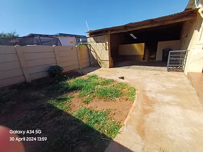 2 Bedroom Apartment To Rent in Krugersdorp - wBq2.webp