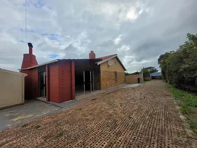 3 Bedroom House To Rent in Humansdorp - 3T4h.webp