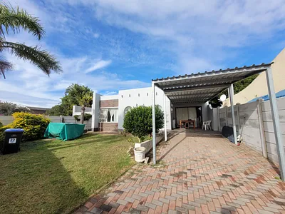 2 Bedroom House For Sale in Jeffreys Bay - img