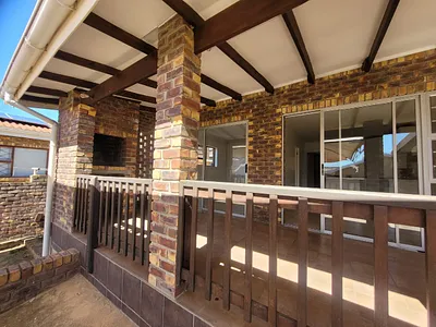 2 Bedroom Apartment To Rent in Jeffreys Bay - dTHV.webp