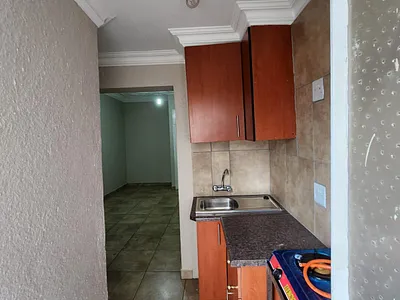 1 Bedroom Apartment To Rent in Krugersdorp - kZg2.webp
