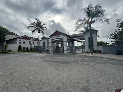 2 Bedroom Apartment To Rent in Roodepoort - img