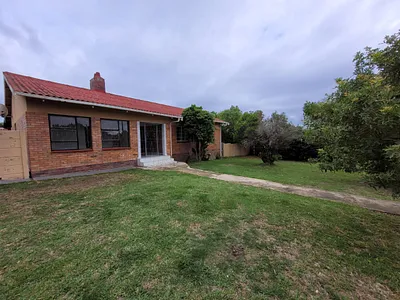 3 Bedroom House To Rent in Humansdorp - img