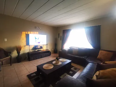2 Bedroom Apartment For Sale in Roodepoort - bN3J.webp