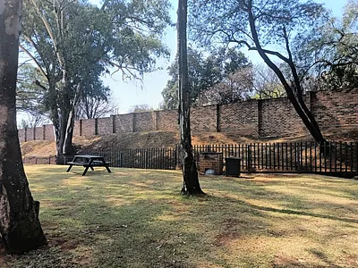 1 Bedroom Apartment For Sale in Johannesburg - rcZJ.webp
