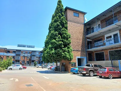1 Bedroom Apartment For Sale in Johannesburg - 5RfZ.webp
