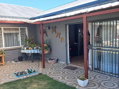 5 Bedroom House For Sale in Krugersdorp - 7B89.webp