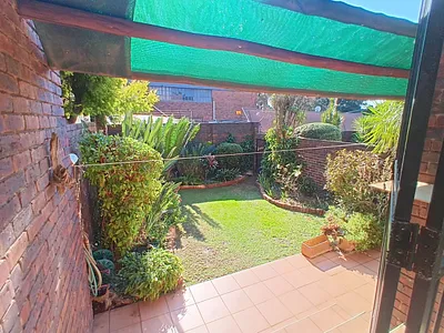 3 Bedroom Apartment For Sale in White River - img