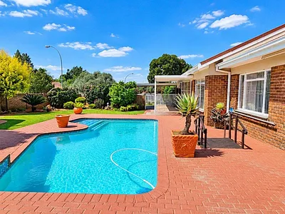 3 Bedroom House For Sale in Bloemfontein - yXjA.webp