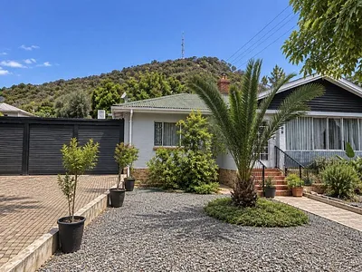 3 Bedroom House For Sale in Bloemfontein - 18TL.webp