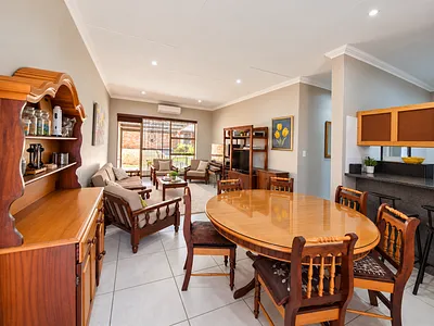 2 Bedroom Townhouse For Sale in Bloemfontein - STM7.webp