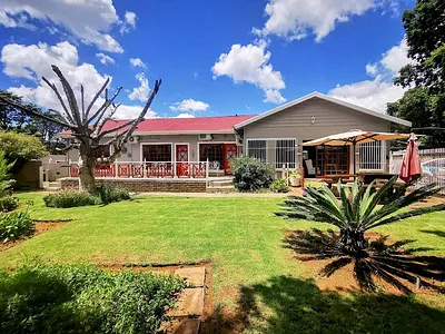 9 Bedroom House For Sale in Park West, Bloemfontein - DZtM.webp