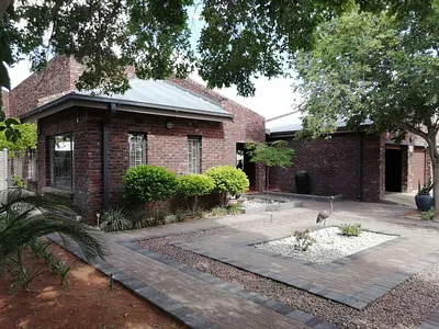 3 Bedroom House For Sale in Blydeville, Upington - EG6A.webp